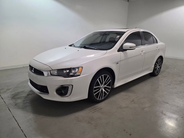 2017 Mitsubishi Lancer ES photo 3
