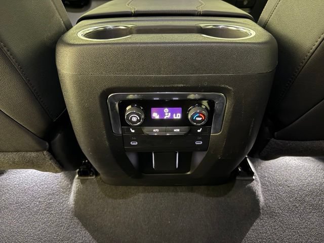 2026 Chevrolet Suburban Premier - Photo 29