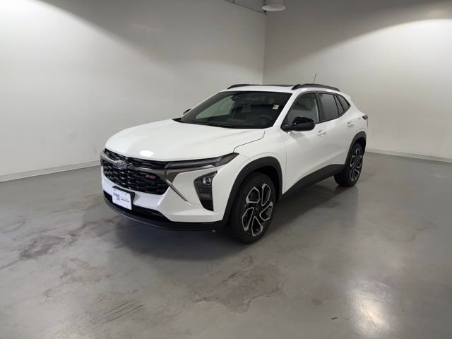 2026 Chevrolet Trax photo 2