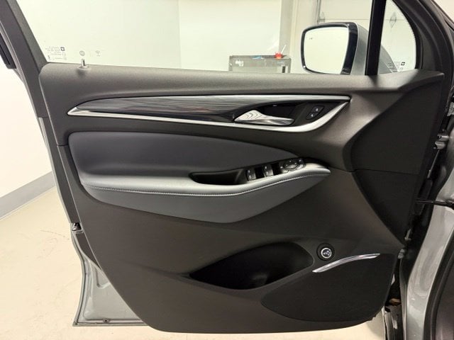 2023 Buick Enclave Essence - Photo 11