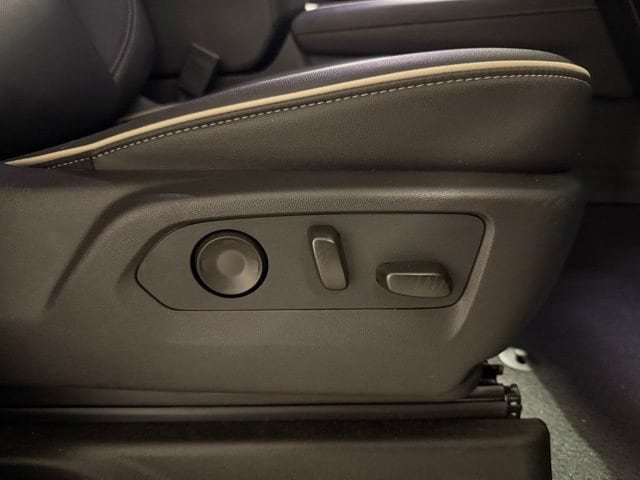 2026 Chevrolet Suburban Premier - Photo 35