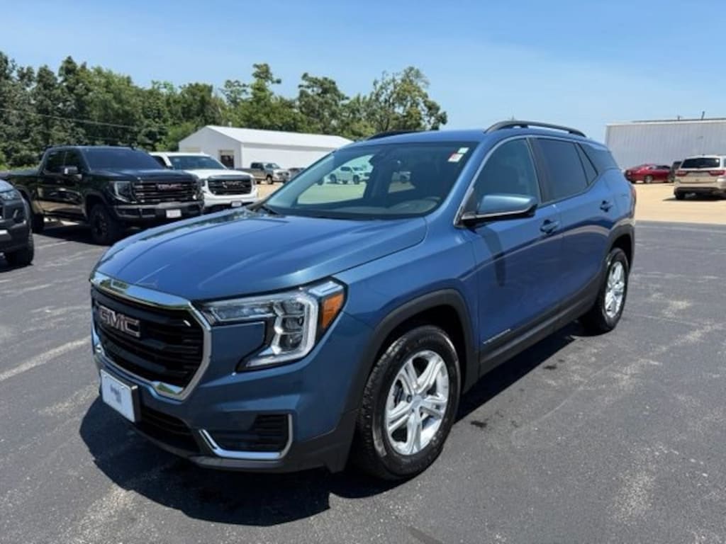 Used 2024 GMC Terrain SLE SUV