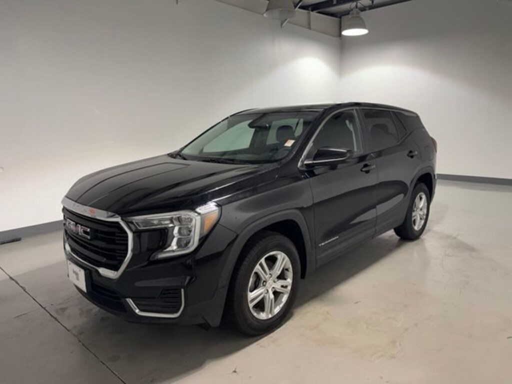Used 2024 GMC Terrain SLE SUV