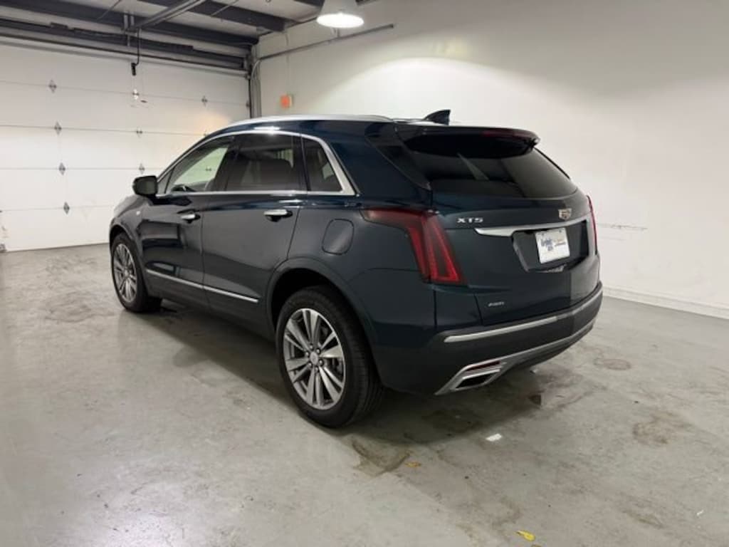 Used 2025 CADILLAC XT5 Premium Luxury SUV