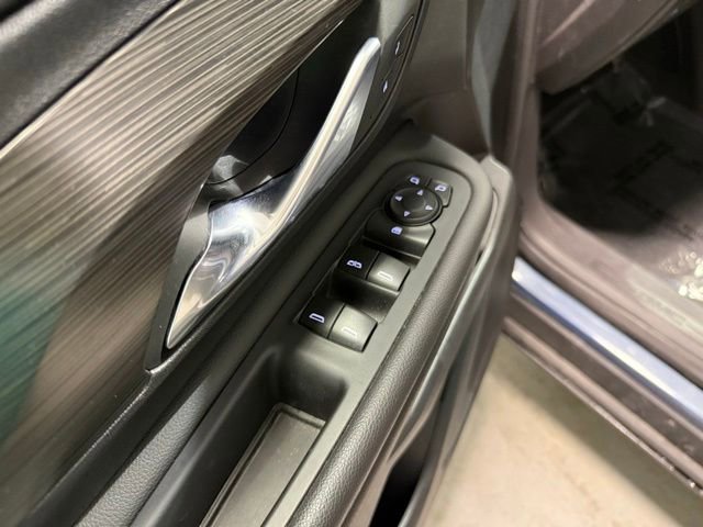 2024 GMC Terrain SLE - Photo 11