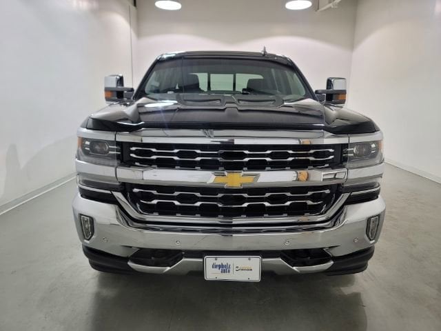 Used 2018 Chevrolet Silverado 1500 LTZ with VIN 3GCUKSEJ4JG280530 for sale in Charleston, IL