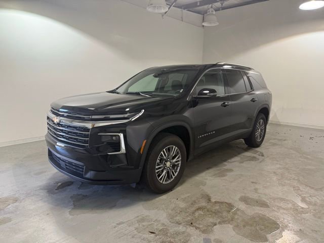 2025 Chevrolet Traverse photo 2