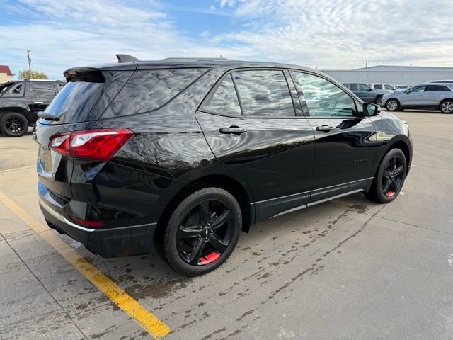 2019 Chevrolet Equinox LT photo 3