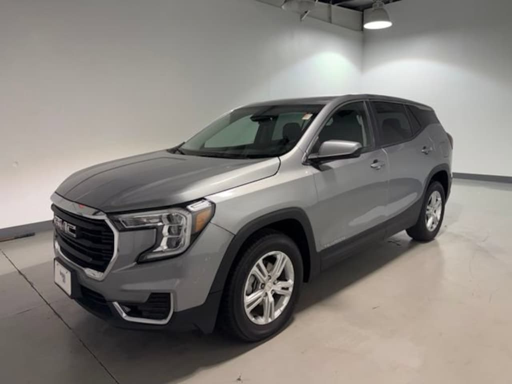 Used 2024 GMC Terrain SLE SUV