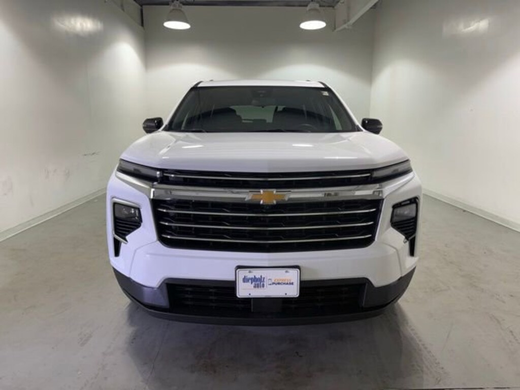 Used 2024 Chevrolet Traverse LT SUV