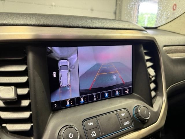 2020 GMC Acadia Denali - Photo 22