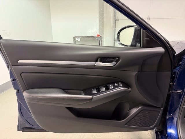 2024 Nissan Altima SR - Photo 9