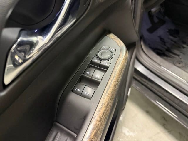 2020 GMC Acadia Denali - Photo 13