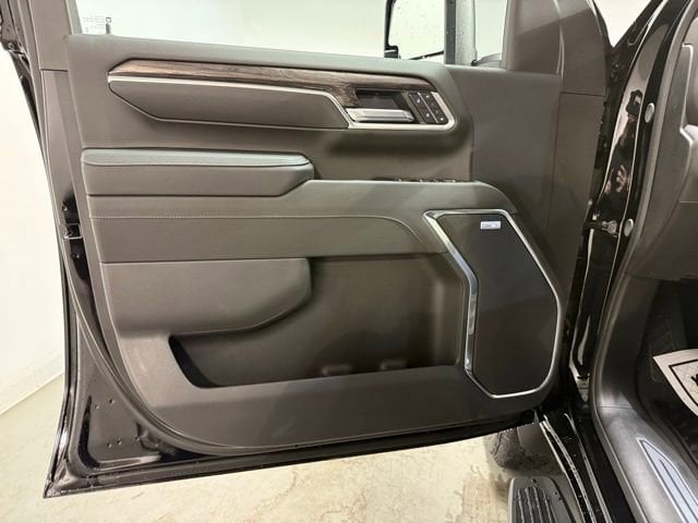 2026 Chevrolet Silverado 2500 HD LTZ - Photo 10