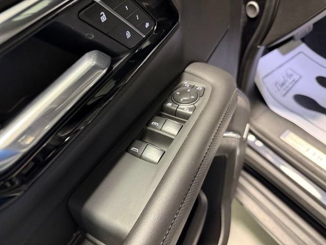 2026 Chevrolet Suburban Premier - Photo 14