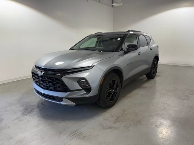 2023 Chevrolet Blazer 2LT photo 2