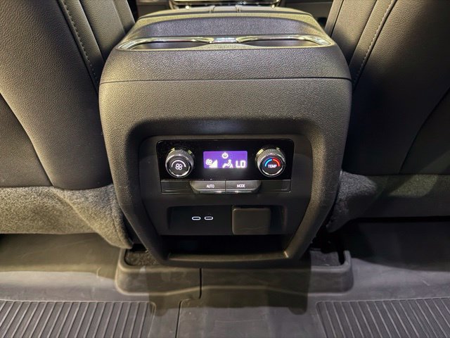 2025 Chevrolet Traverse LT - Photo 26
