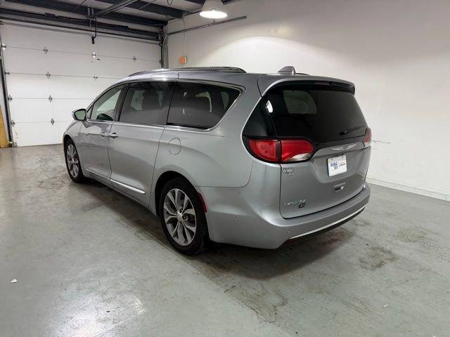 2020 Chrysler Pacifica Limited 35th Anniversary photo 3