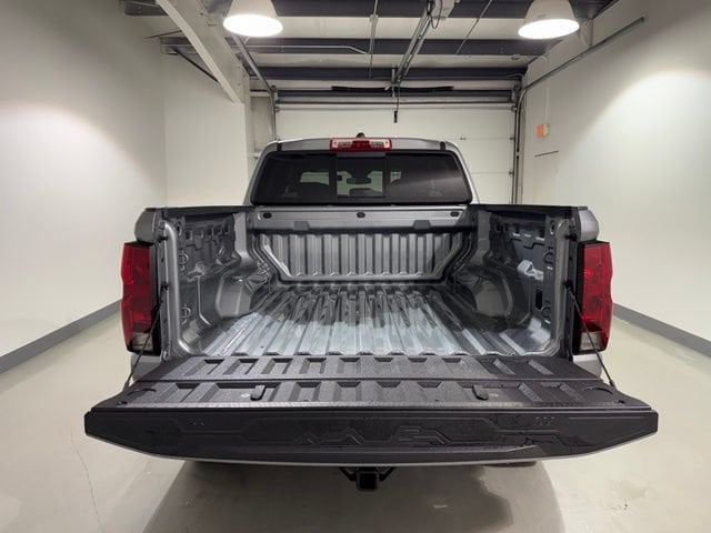 2026 Chevrolet Colorado Trail Boss - Photo 8
