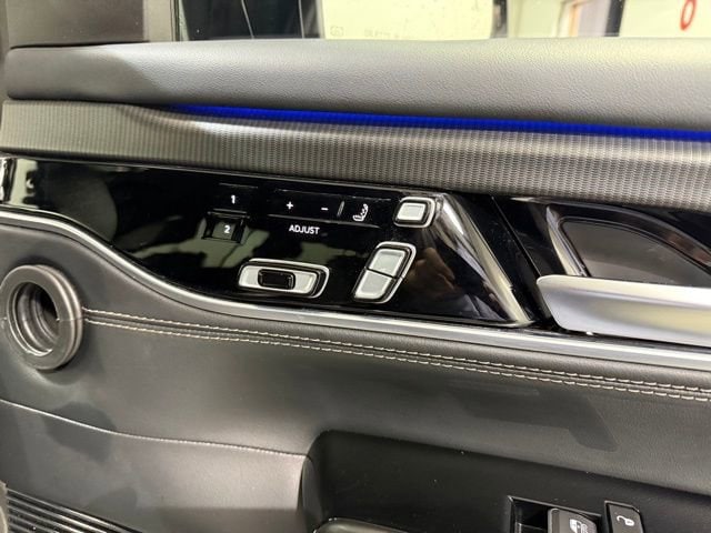 2024 Jeep Grand Wagoneer L Series II - Photo 39