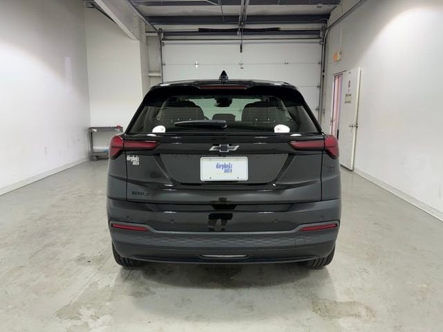 2027 Chevrolet Bolt LT - Photo 6