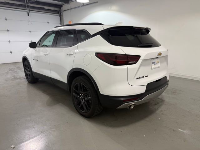2023 Chevrolet Blazer 3LT photo 2