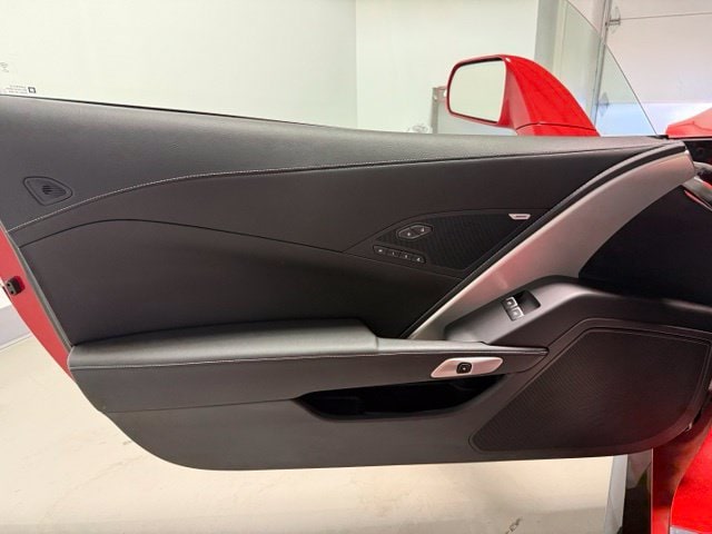 2018 Chevrolet Corvette 2LT - Photo 9