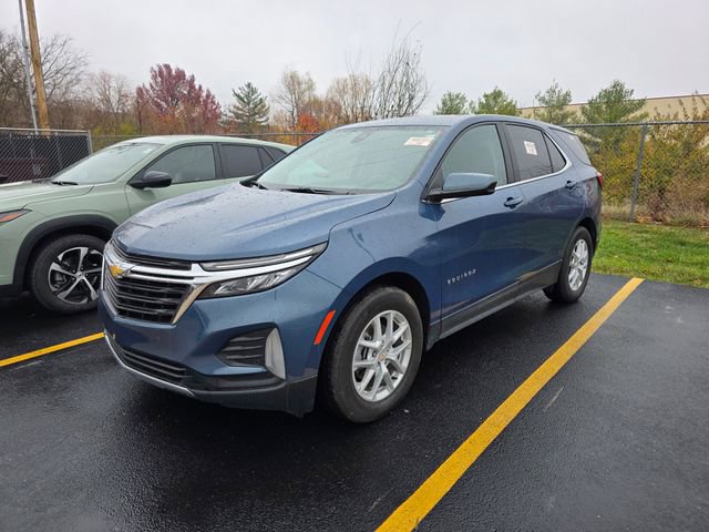 2024 Chevrolet Equinox LT photo 2