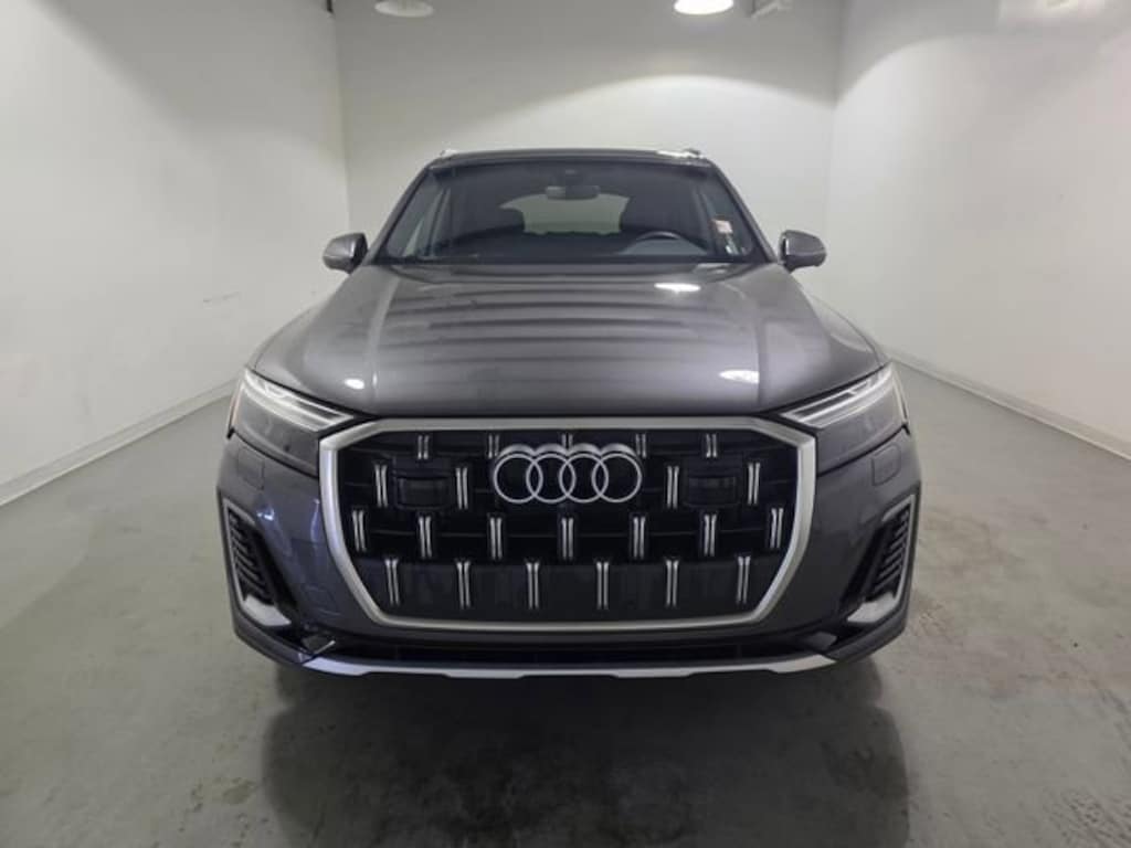 Used 2025 Audi Q7 Premium SUV