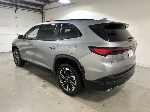 2025 Buick Enclave Sport Touring photo 4
