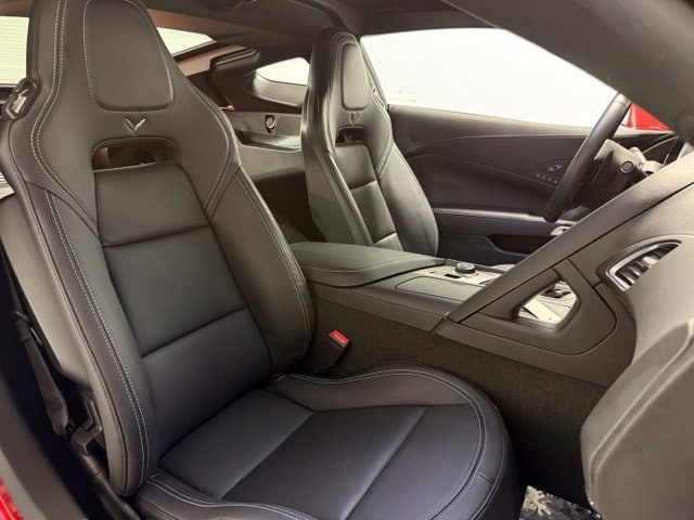 2018 Chevrolet Corvette 2LT - Photo 25