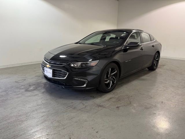 2017 Chevrolet Malibu 1LT photo 2