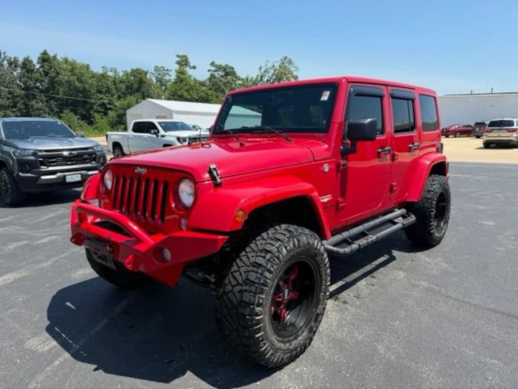 Used 2014 Jeep Wrangler Unlimited Sahara SUV