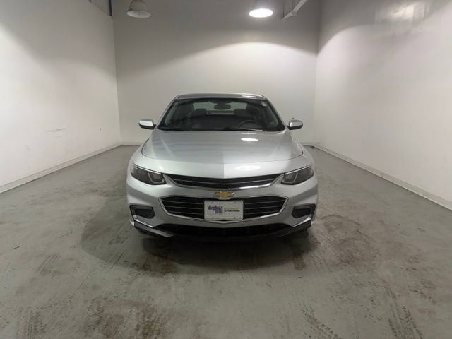 Used 2018 Chevrolet Malibu 1LT with VIN 1G1ZD5ST9JF120743 for sale in Charleston, IL