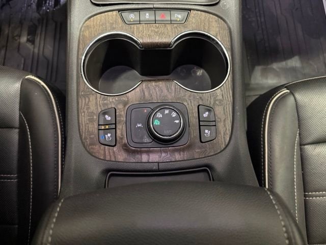 2020 GMC Acadia Denali - Photo 24