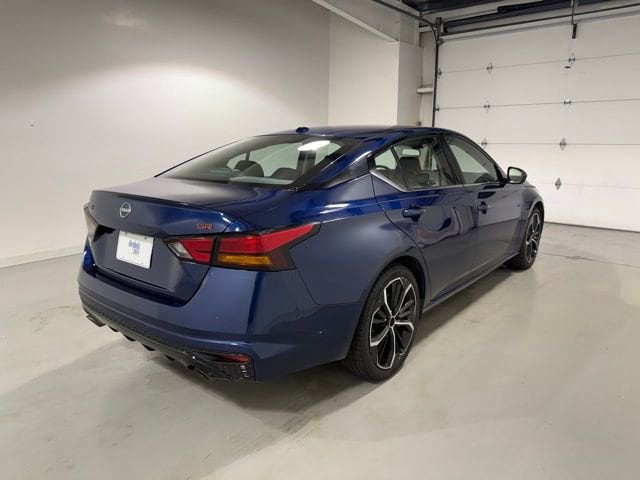 2023 Nissan Altima SR - Photo 7