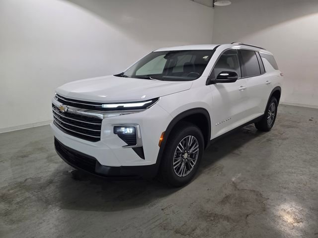 2025 Chevrolet Traverse photo 2