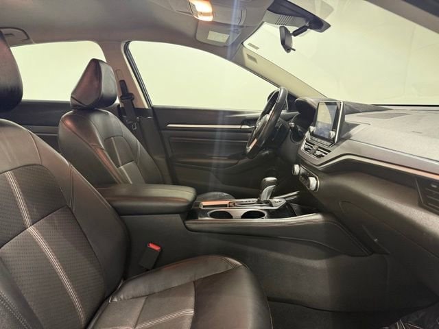 2023 Nissan Altima SR - Photo 25