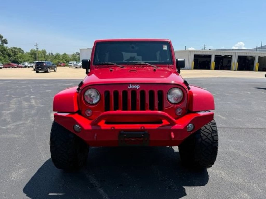 Used 2014 Jeep Wrangler Unlimited Sahara SUV
