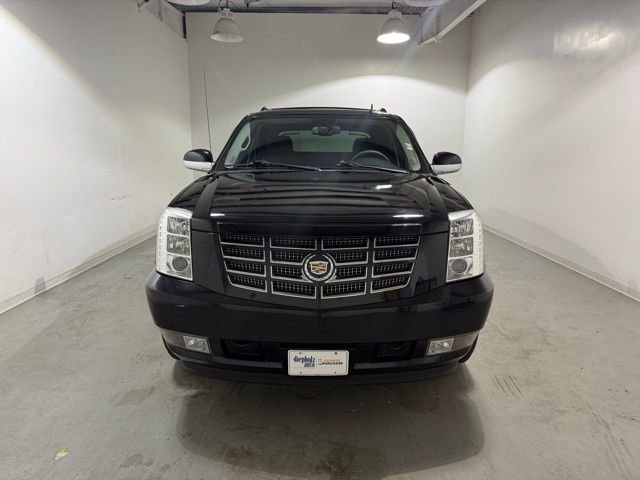 2013 Cadillac Escalade EXT Luxury photo 2