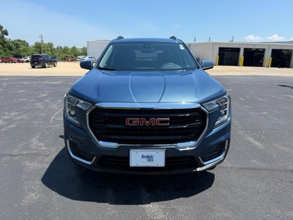 Used 2024 GMC Terrain SLE SUV