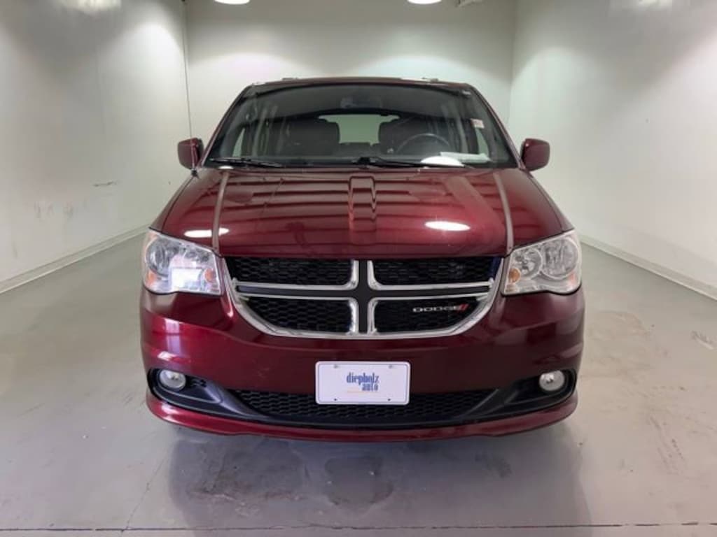 Used 2019 Dodge Grand Caravan SXT Van Passenger Van