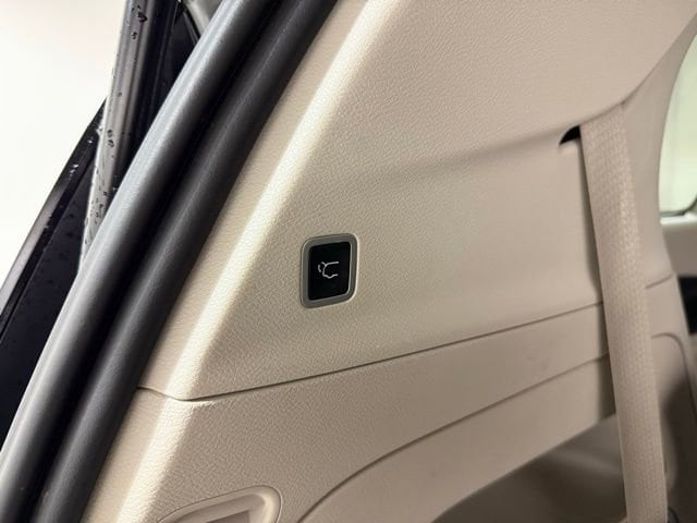 2022 Chrysler Pacifica Touring L - Photo 9