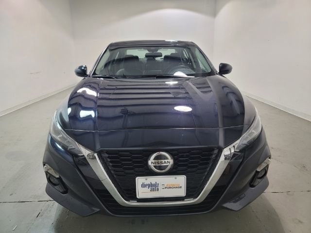 Used 2021 Nissan Altima SL with VIN 1N4BL4EW8MN324140 for sale in Charleston, IL