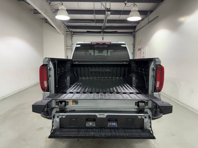 2023 GMC Sierra 1500 AT4X - Photo 8