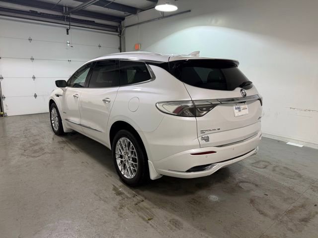2023 Buick Enclave Avenir photo 3