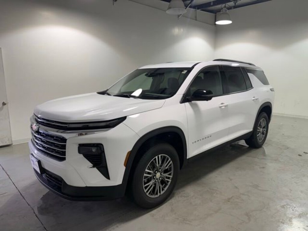 Used 2024 Chevrolet Traverse LT SUV