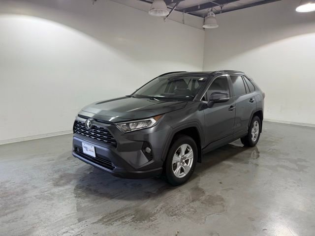 2020 Toyota RAV4 XLE photo 2
