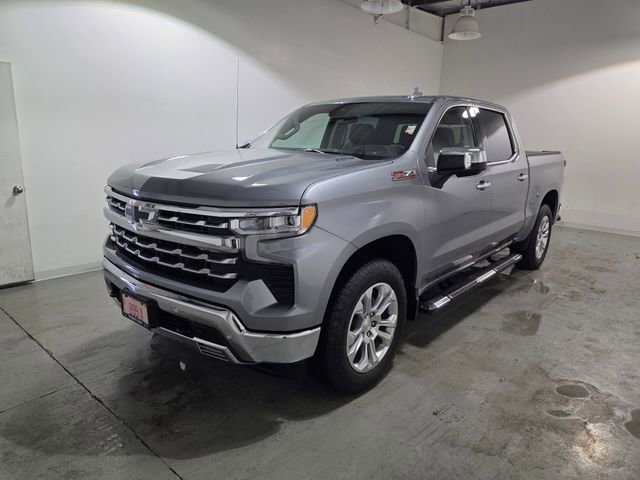 2024 Chevrolet Silverado 1500 LTZ photo 3