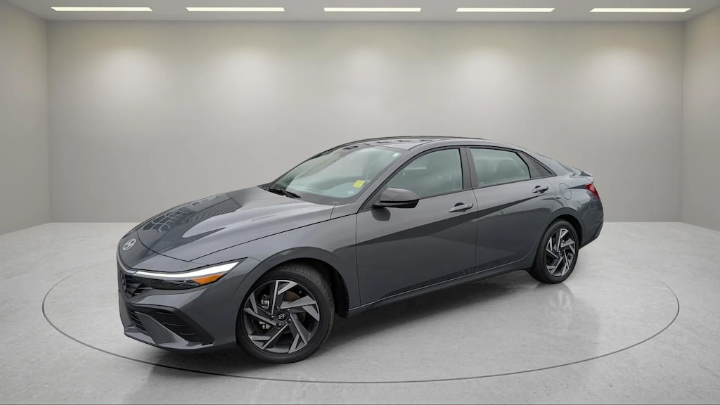 Used 2025 Hyundai Elantra SEL Sport Sedan
